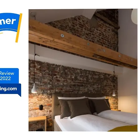 Square 8 Дюссельдорф