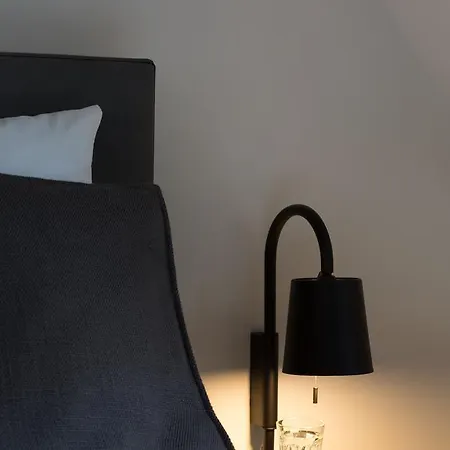 Square 8 دوسلدورف