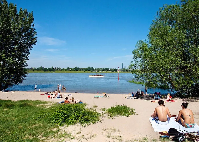 Square 8 杜塞尔多夫