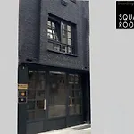 Square 8 アパート