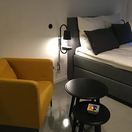 Square 8 Apartment