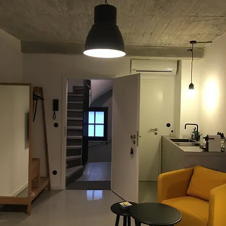 Square 8 * Düsseldorf