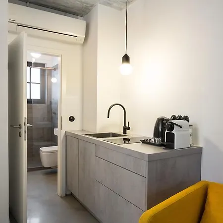 Square 8 Апартаменты