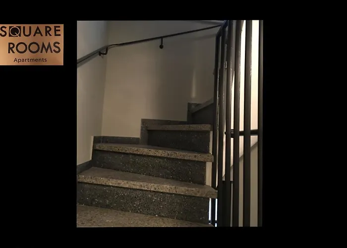 Square 8 Apartment *