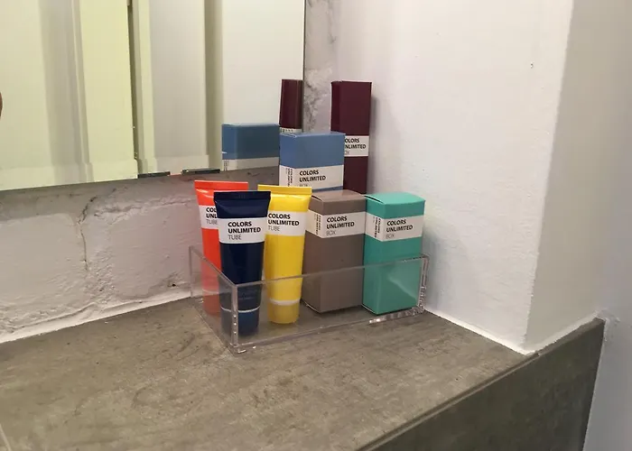 Apartment Square 8 *