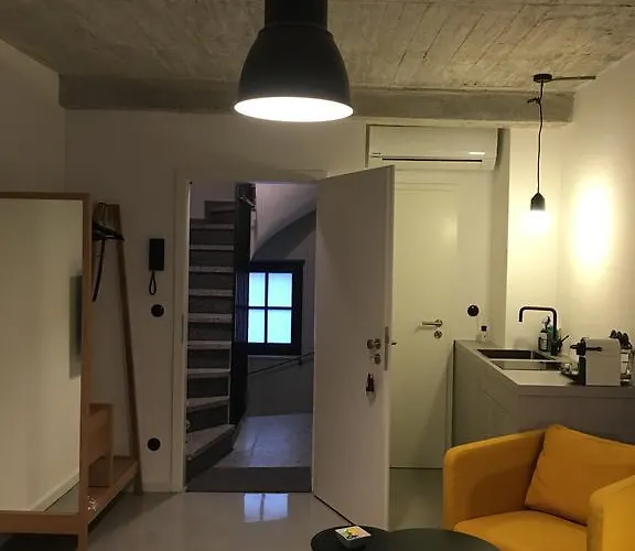 Square 8 * Düsseldorf